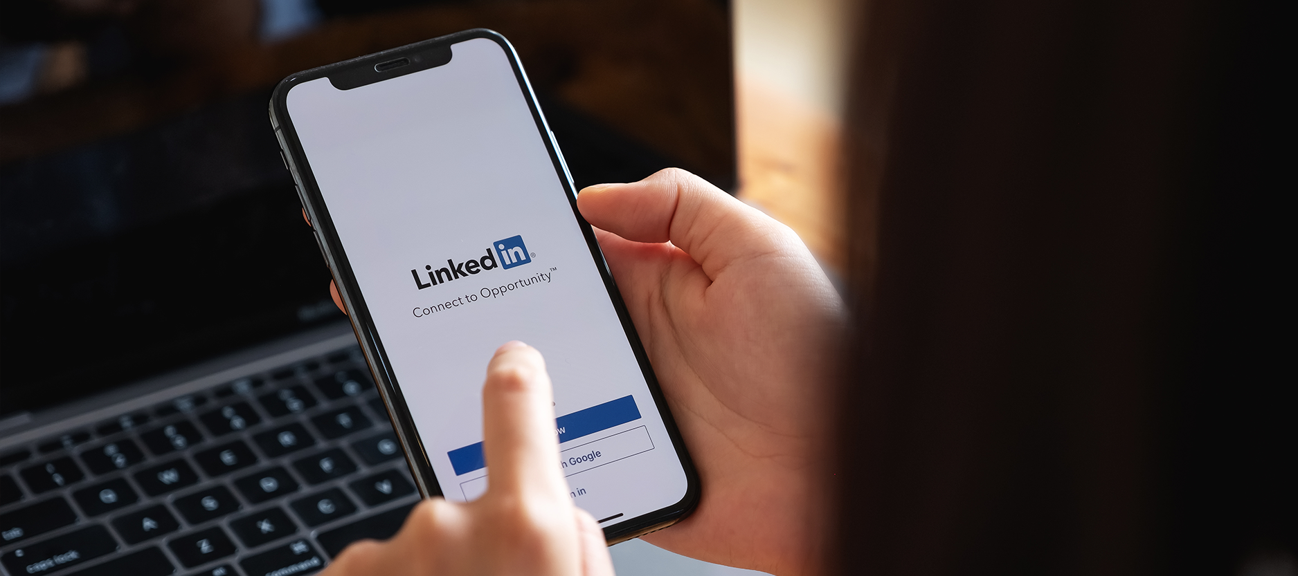 How To Find A Job On Linked In & Get Recruiters To Notice You